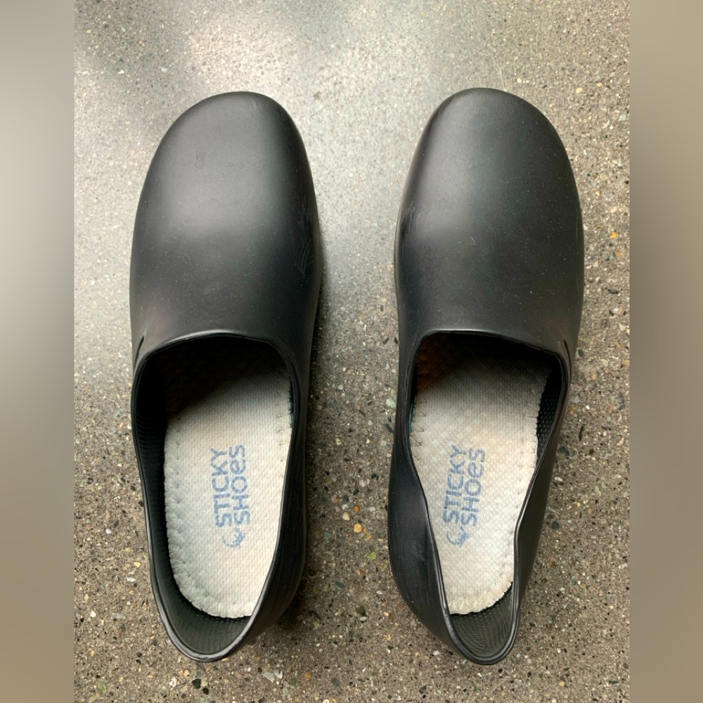 Sticky Shoes Black Clogs Women’s 8.5M